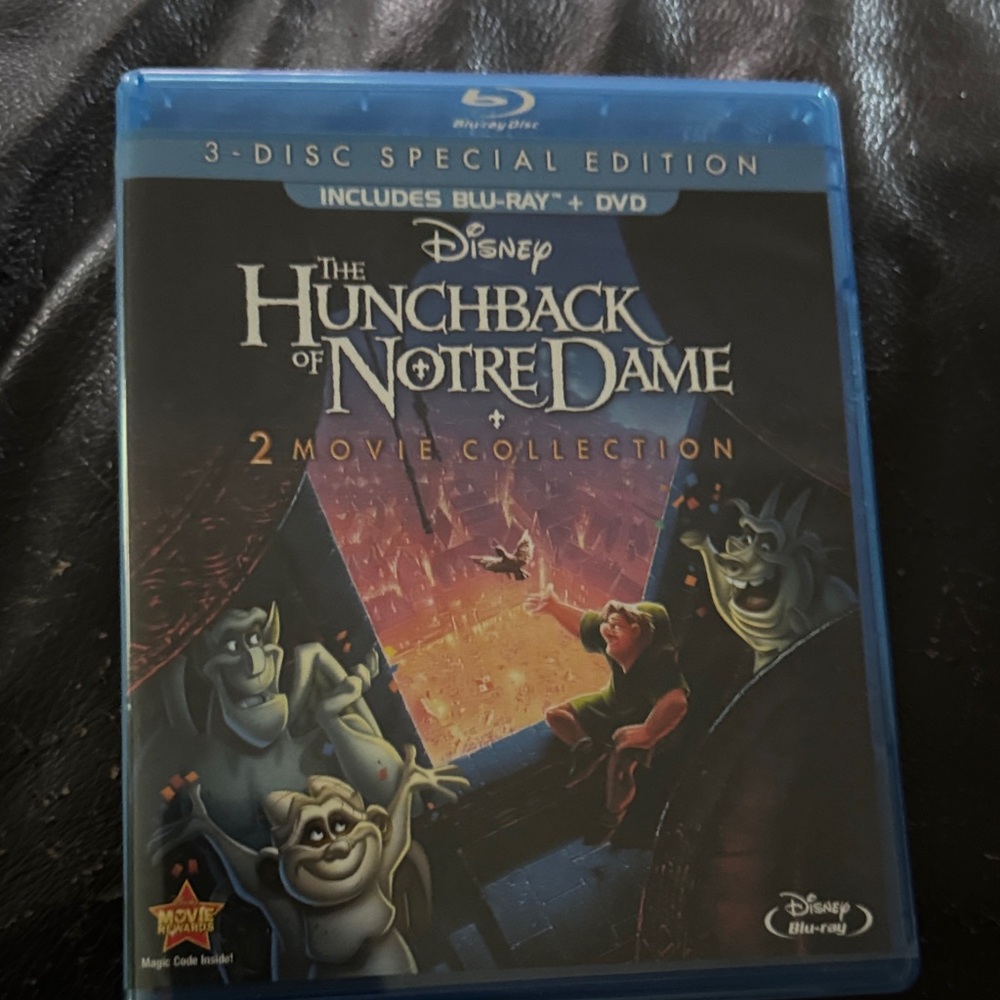 Disney The Hunchback of Notre Dame 3-Disc Combo Pack